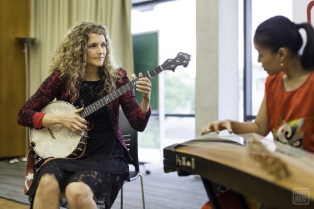 Abigail Washburn and Wu Fei give a moving performance